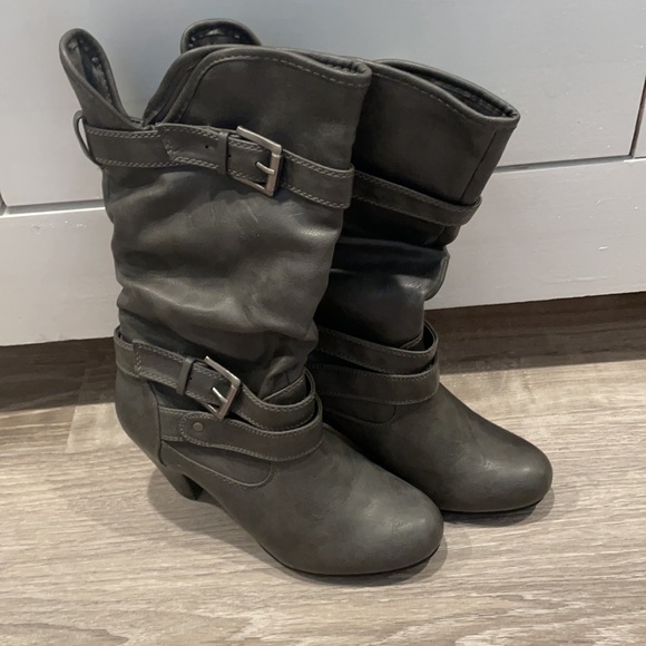 Grey Slouchy Nine West Boots - Picture 9 of 12